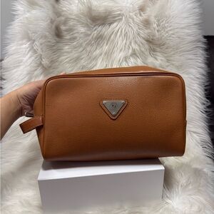 Authentic Renoma Paris Men's Leather Toiletry Dopp Kit - Tan